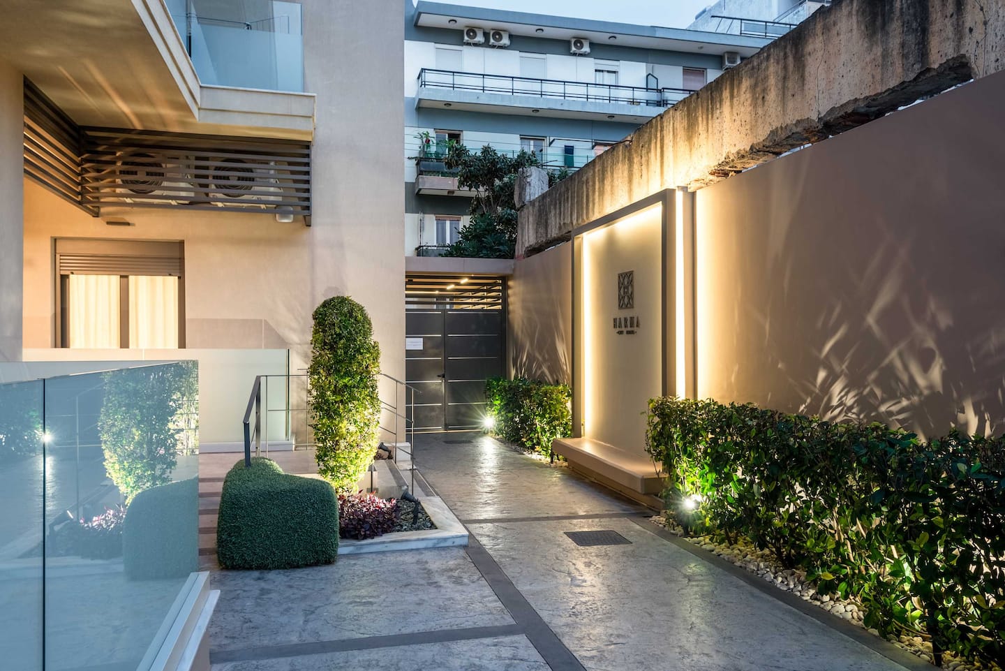 8f2451b7-4789-4535-98c9-d69149a9e9b4